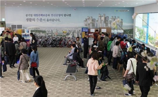 대구 시지 한신휴플러스에 주말 1만5000명 운집