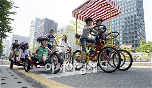 [포토]자전거 타고 청계천 투어