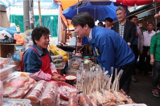 [포토]광주 말바우시장 찾은 안철수
