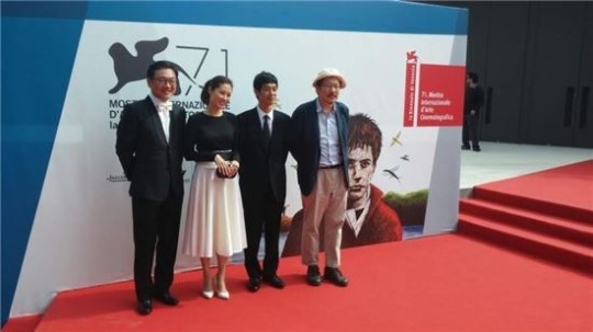 홍상수 감독 자유의 언덕, 베니스 영화제 후끈 달궜다