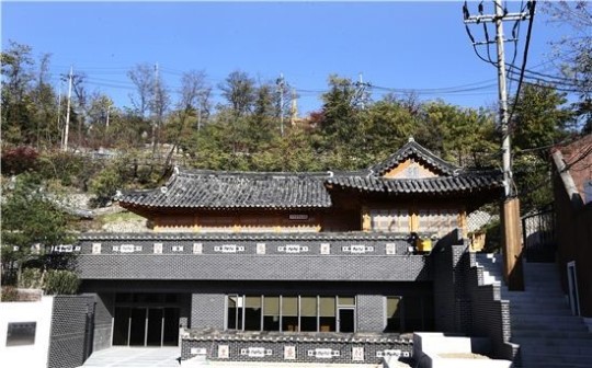 종로구 최초 한옥도서관 청운문학도서관 개관