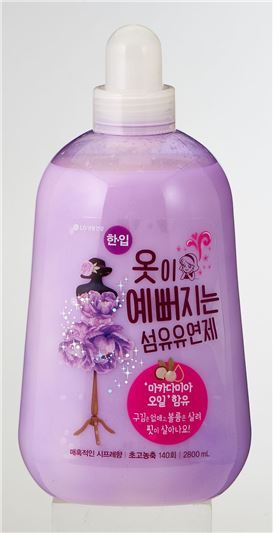 롯데마트, LG생건과 손잡고 PB 액체세제·섬유유연제 선봬