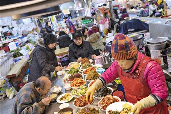 할머니ㆍ어머니의 손맛…전통시장의 깊은 정