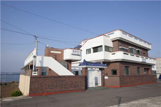 [때때로 여행가의 밥] 겨울 한라산과 해녀 민박집