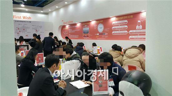 [르포]달아오른 베이비페어…아가시장 잡기 혈전