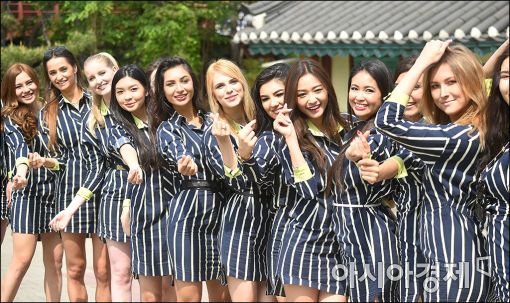 [포토]한옥마을 찾은 세계 슈퍼탈런트