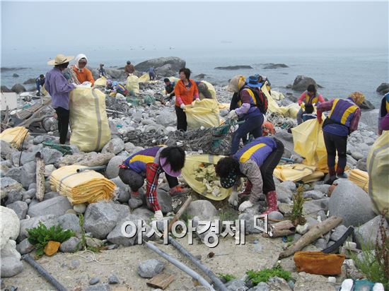 “대한민국 청정바다 수도 완도!”민관이 함께 지킨다