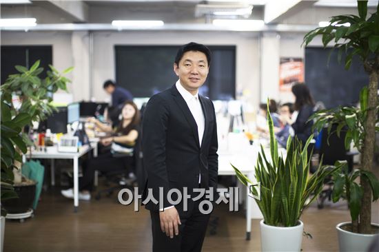 쇼호스트 출신 대표의 팬심 공략 경매 서비스 올윈