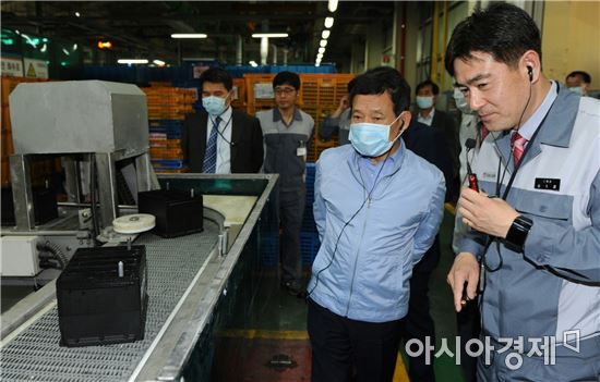[포토]윤장현 광주시장, 세방전지(주) 방문