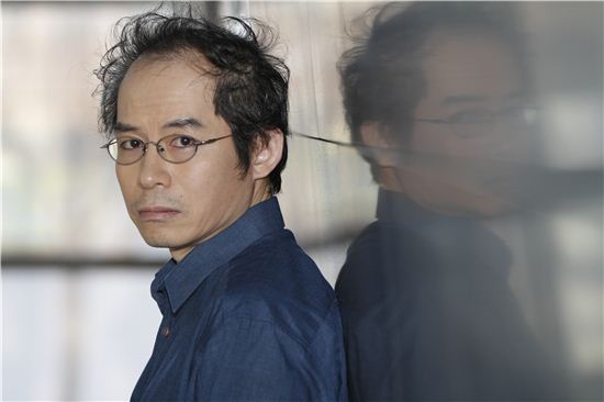 돈맛에 빠져버린 사회, 그녀에겐 너무 가혹한…