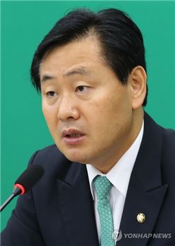 김관영 원샷법 첫 승인기업 대표 부인, 朴대통령 사촌