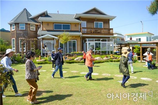 ‘정원, 예술을 담다’…순천 오픈가든 페스티벌 개최
