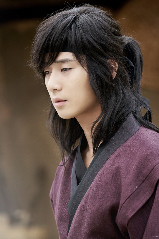 화랑박서준, 이광수 죽음 후 복잡한 감정 섞인 눈빛…여심 흔들어
