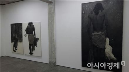 [아경 갤러리:서촌] 가장 완벽한 타원형 세계…투리 시메티 개인전