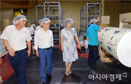 윤장현 광주시장, “폭염이지만 안전을 최우선에 두고 일해 달라”