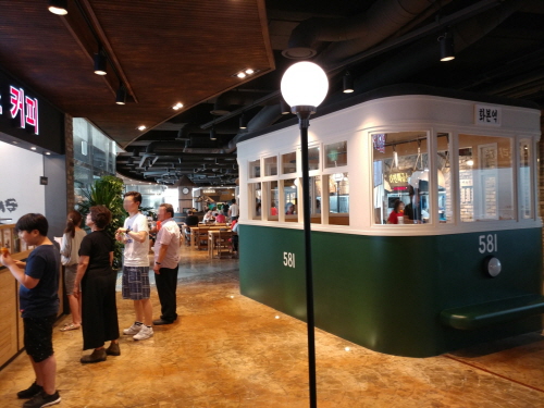 지루한 추석 귀향길, 이색 테마 휴게소 갖춘 상주영천고속도로 어때요?