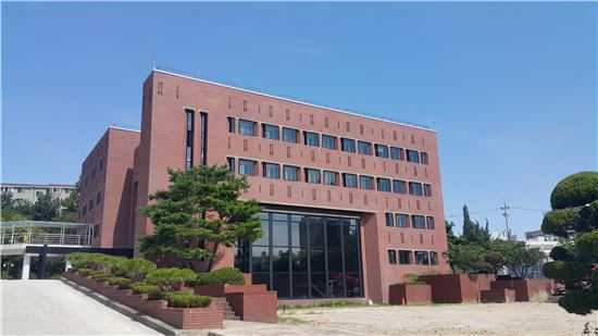 서울바이오허브 본관동 원형처럼…리모델링 완료