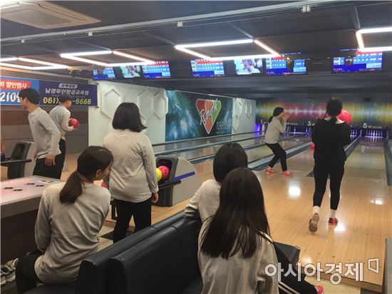 아이더 목포하당점, 신안군에 의류 53점 기탁