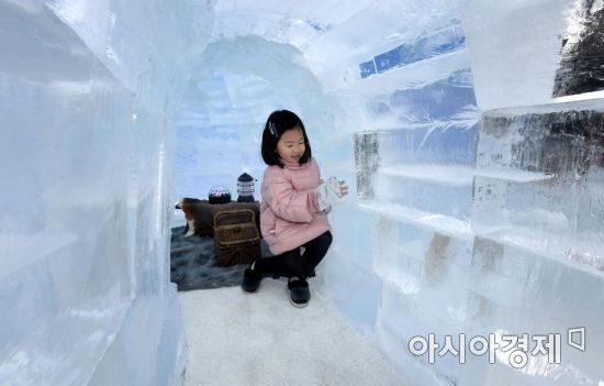 [포토] 얼음으로 집을 만들다니