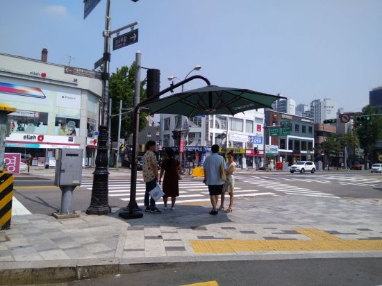 종로구 종각역 사거리 등 폭염 대비 그늘막 설치