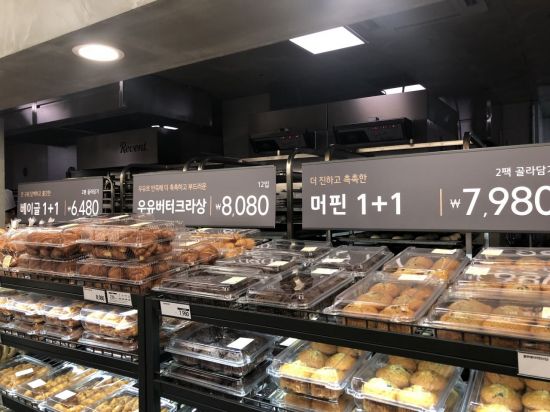 [르포]눈높이엔 낱개, 허리 아랜 박스…홈플러스 스페셜 매장 가보니