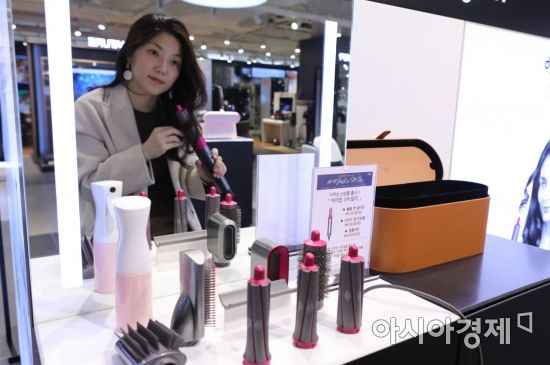 롯데백화점 광주점, 헤어 스타일러 자연스럽게 웨이브 가능
