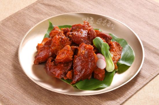 스트레스 해소엔 맛있게 매운맛! 만족오향족발 불족발이 대세