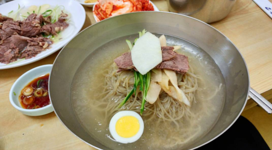 사라지는 서민음식 냉면·칼국수 가격 폭등…유명 맛집 을밀대·명동교자 가격 인상