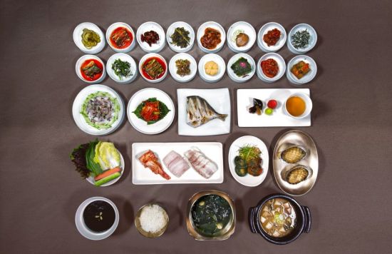 워커힐, 호텔서 맛보는 낙지탕탕이…봄 내음 가득 계절 메뉴 선봬 