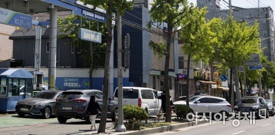 [포토] 오늘은 꼭 주유 하는날