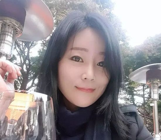 이럴려고… 박근혜 성대모사 신유진 변호사 놀라운 이력