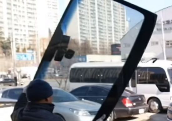 [과학을읽다]자동차 유리 검은 테두리의 비밀
