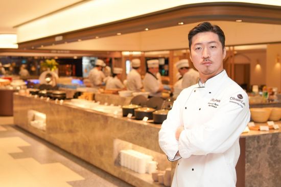 [유통 핫피플]신선함·가심비 두 마리 토끼 잡는 1등 씨푸드 뷔페 될 것