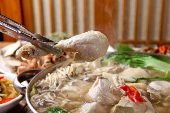 [드링킷] 역사와 전통의 맛, 을지로·충무로 닭한마리