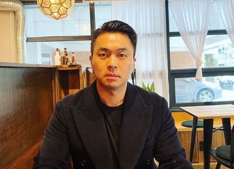 정치관여 안 한다던 정준, 투표 독려하며 파란 바다 예쁘다