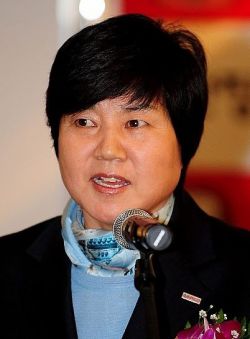 [골프토픽] 강춘자와 이영미 KLPGT 공동대표 선임