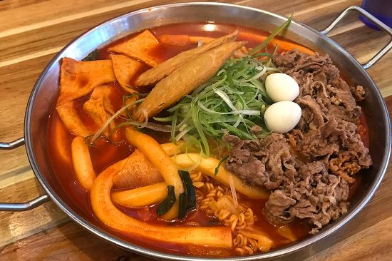 [드링킷] 떡볶이 맛집에서 에너지를 충전하자