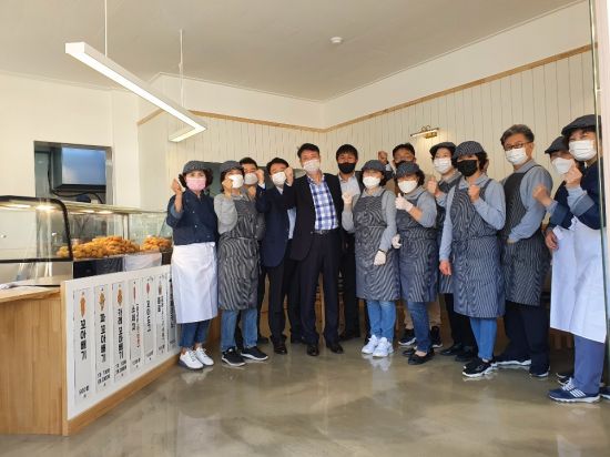창원시, 마산회원시니어클럽에 노인일자리 시장형 사업단 개소