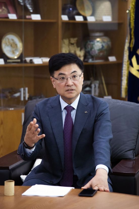 [아시아초대석] 아파트 내력벽 일부철거 가능…한국판 뉴딜 성공 이끌 것