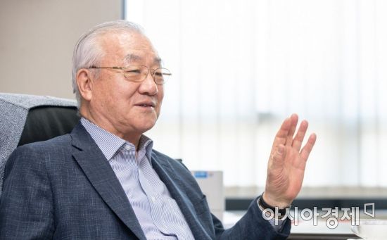 30년 정통 경제관료 김인호 前 경제수석, 이젠 유튜버 맹활약