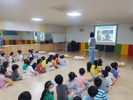 감사자료 제출 거부 유치원 유아 모집정지 처분 가능해진다
