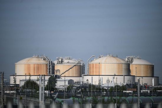 천연가스 대란 韓·日 LNG 국제가격도 하루만에 42% 폭등