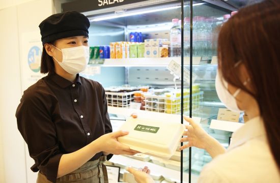 아워홈, 구내식당 테이크아웃 메뉴에 친환경 포장 도입