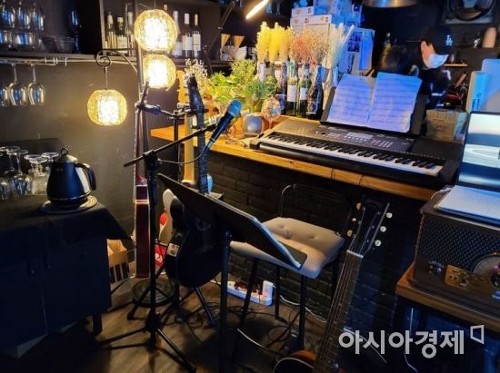 [인스타산책] 을지로쎄시봉 - 와인 한 잔, 노래 한 곡이 내 마음을 읽는 곳
