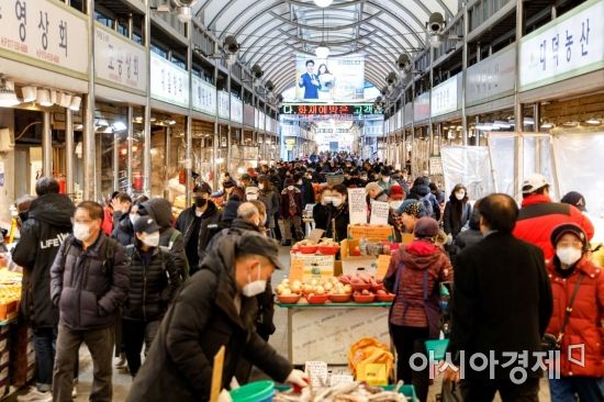 [포토]시민들로 북적이는 청과시장