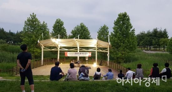 완주군 생활문화예술동호회네트워크, 상설 버스킹 실시