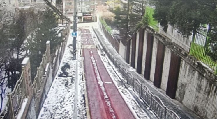 강서구 화곡동 봉제산 주변 급경사지 도로 열선 설치