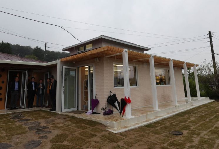 文 평산책방 옆에 평산책빵 생긴다…책방 오해 우려