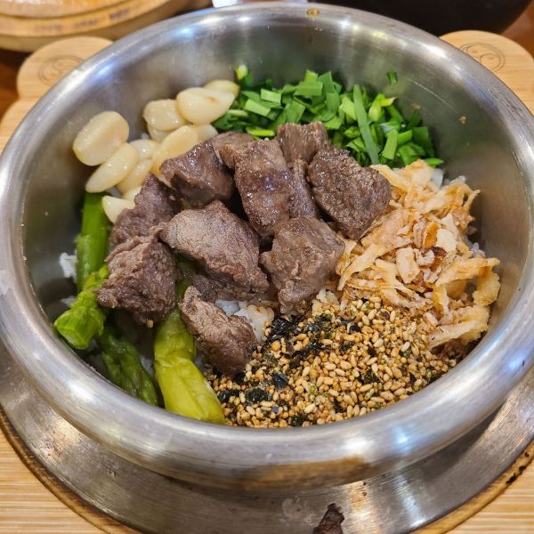 추울 때 든든한 3대 솥밥…스테이크·전복 또 하나는?