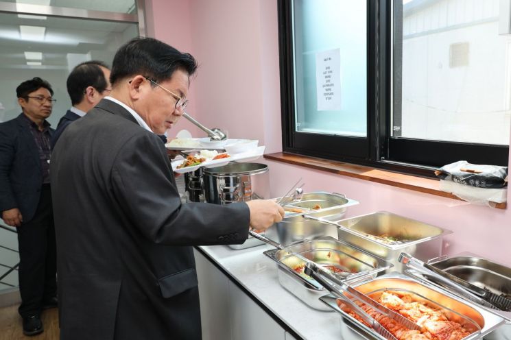 박강수 마포구청장 효도밥상 반찬공장 마지막 현장 점검